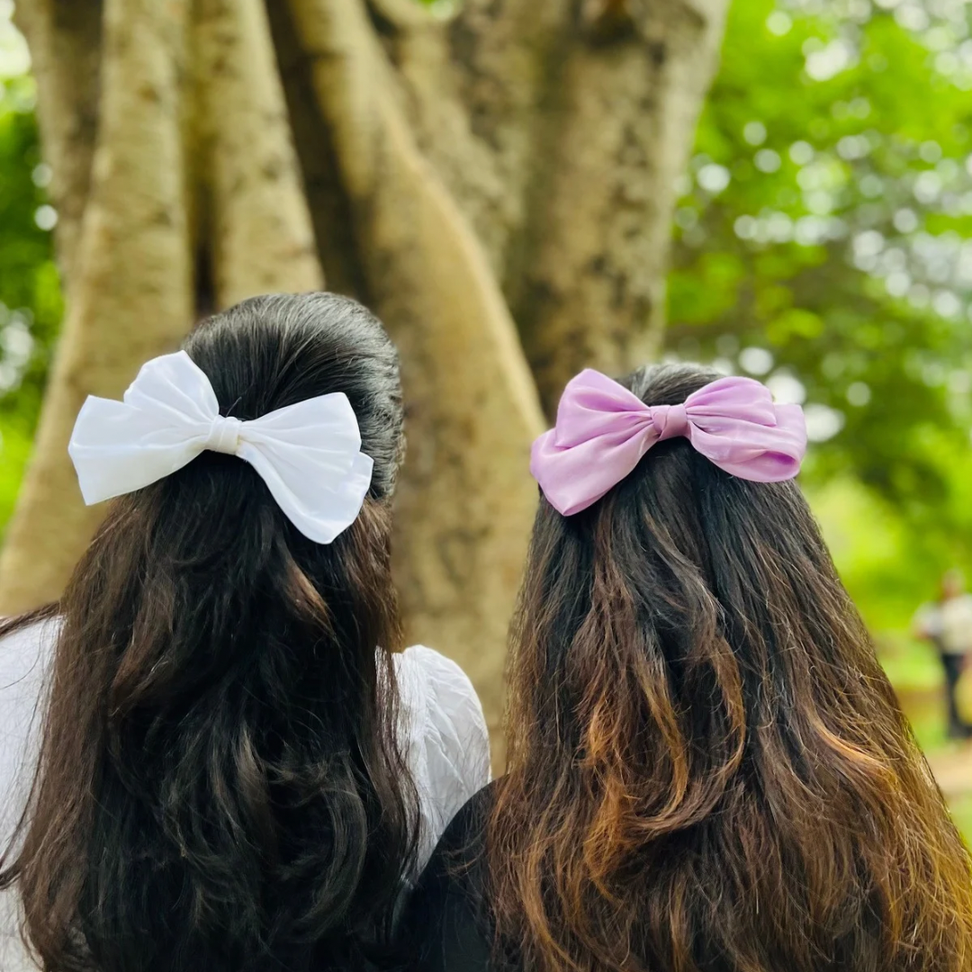 White XL bow