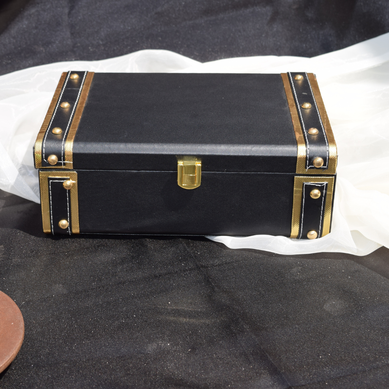 Black Trunk