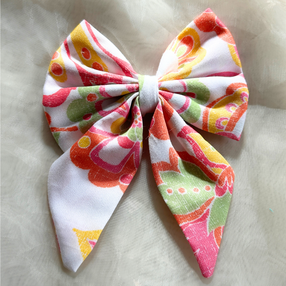 White Prints Pigtail Bow