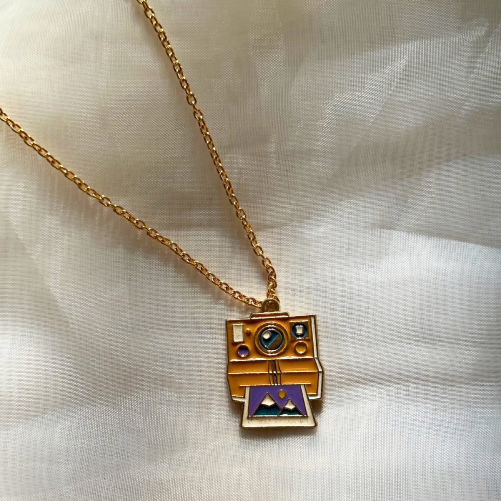Polaroid Chain
