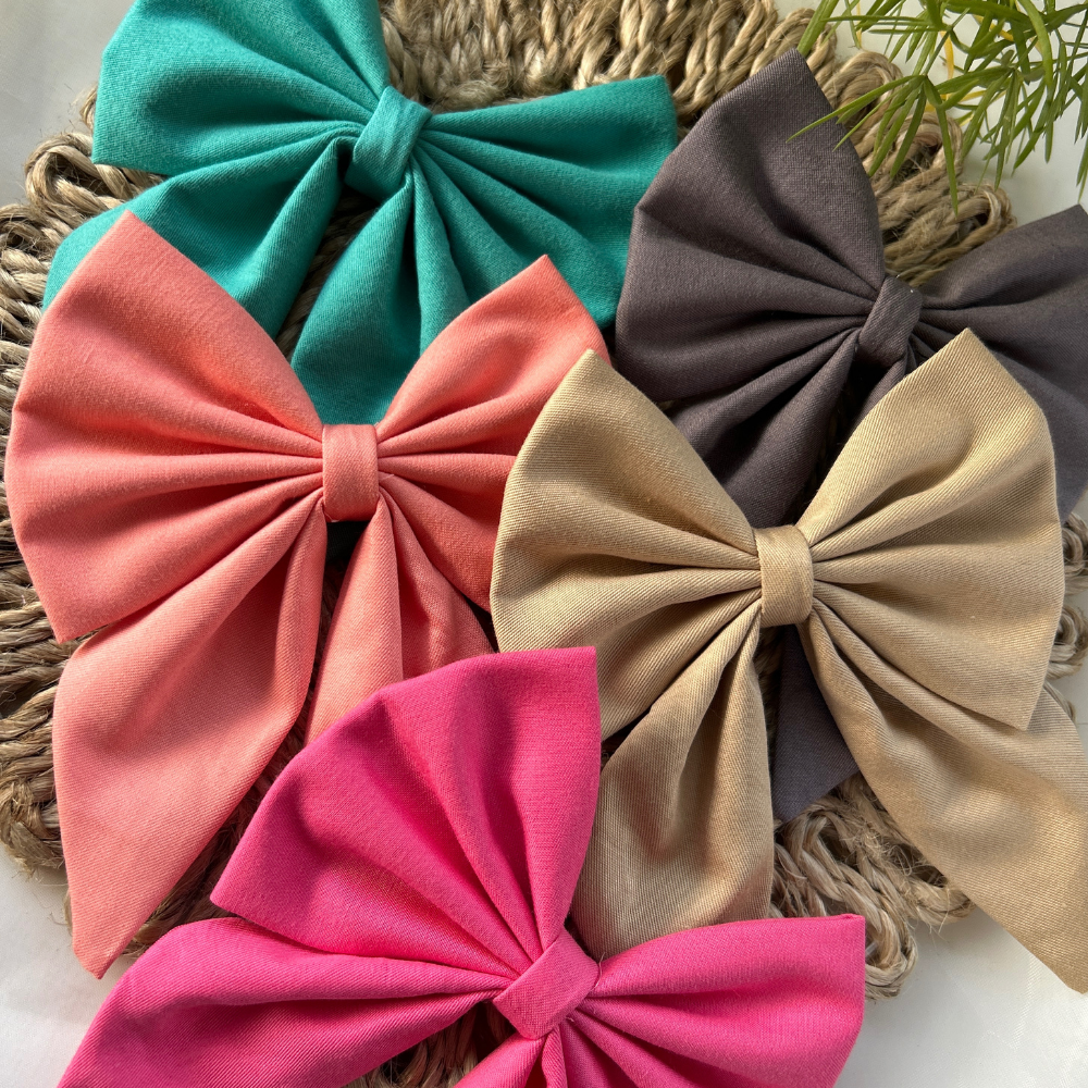 White Prints Pigtail Bow