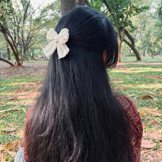 Bow Crochet Clip - White