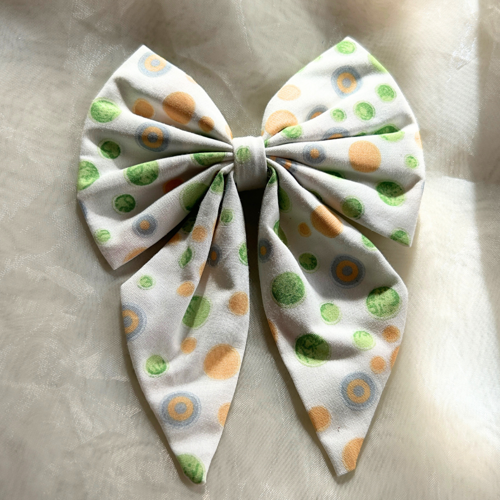 White Prints Pigtail Bow