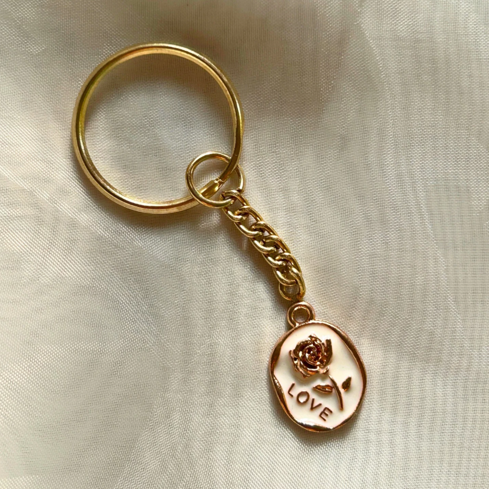 Rose Keychain White