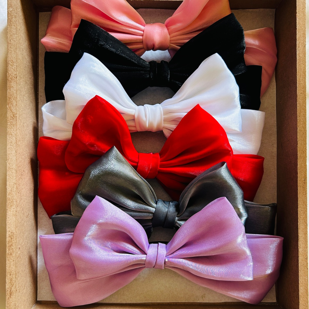 White XL bow