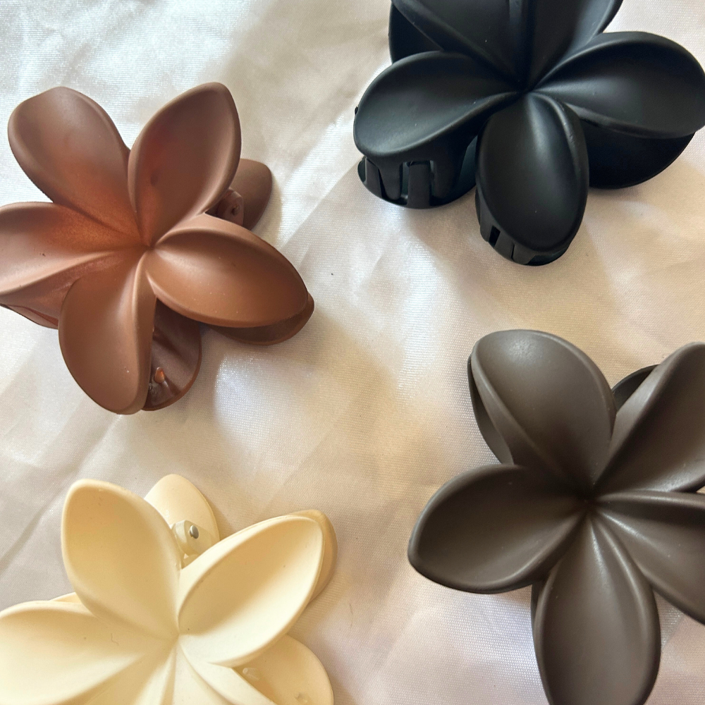 Flower Claw Clip - Medium