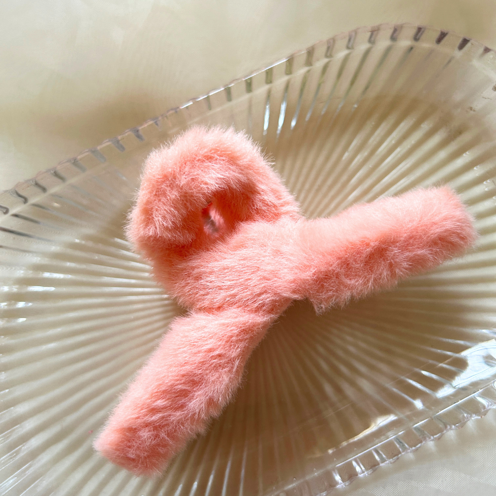 Peach Fur Clawclip