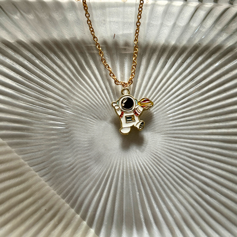 Astronaut Chain