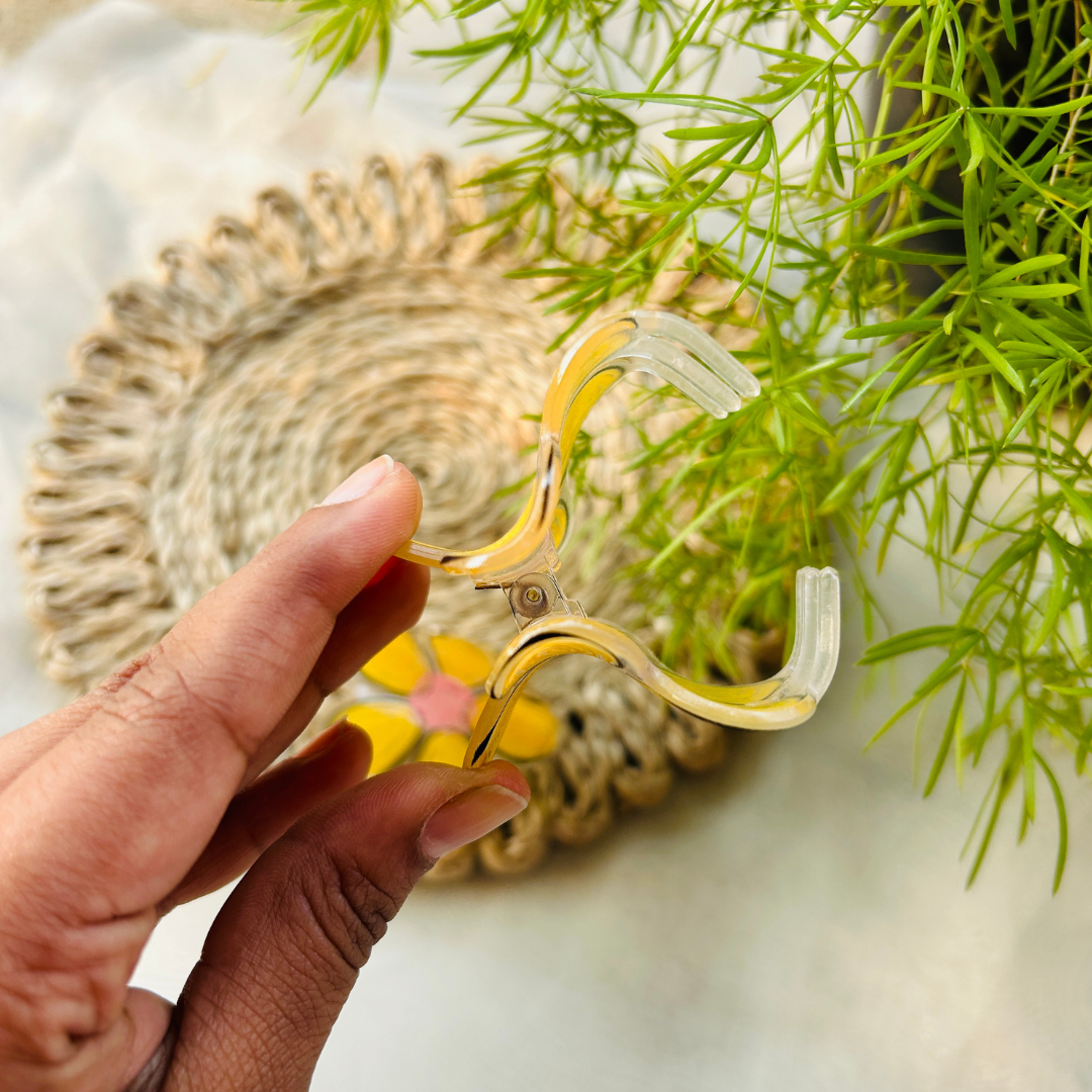 Hand Drawn Flower Claw Clip - Bright Yellow