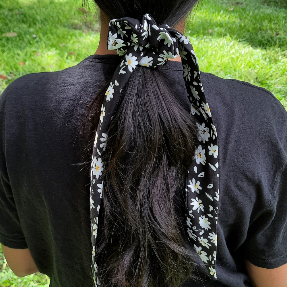 Daisy Print Scarf Scrunchie  / Tail Scrunchie / Bowknot Scrunchie