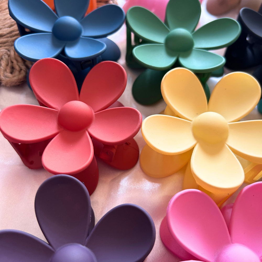 Rounded Flower Claw Clip - Medium