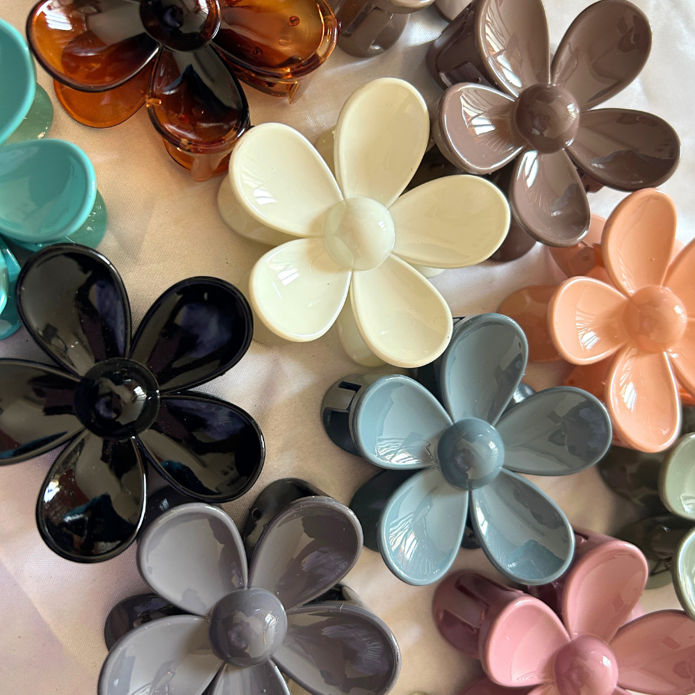 Flower Claw Clip - Medium