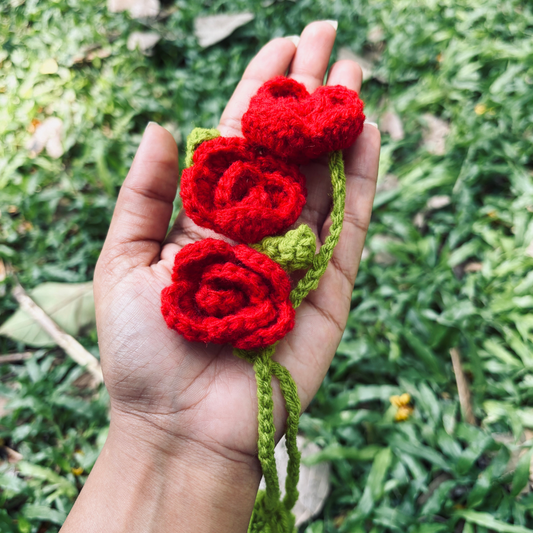 GULAABI  (ಗುಲಾಬಿ / गुलाबी) - Rose Crochet Gajra