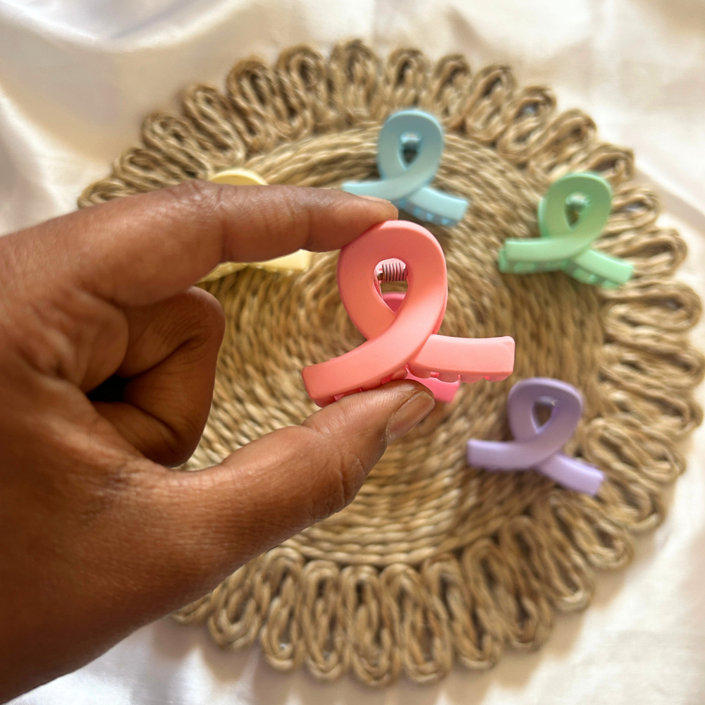 Twisted Bow Claw Clip - Small