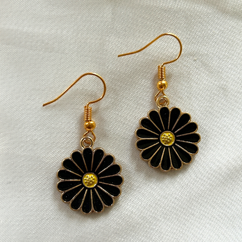 Daisy Earrings - Black