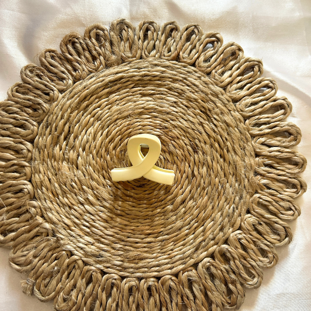 Twisted Bow Claw Clip - Small