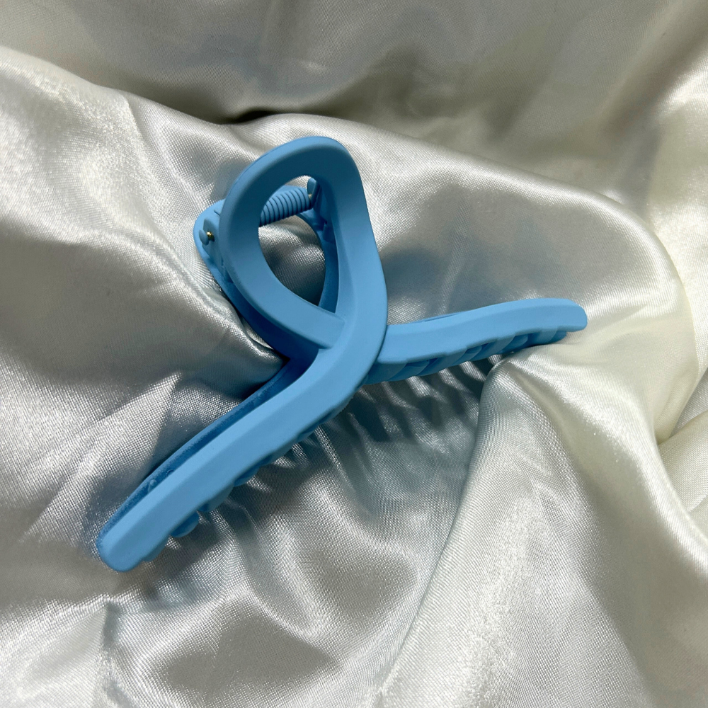 Twisted Bow Claw Clip - Blue