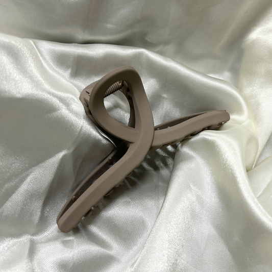 Twisted Bow Claw Clip - Brown