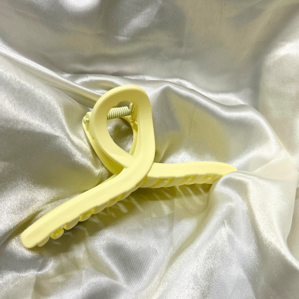 Twisted Bow Claw Clip - Yellow