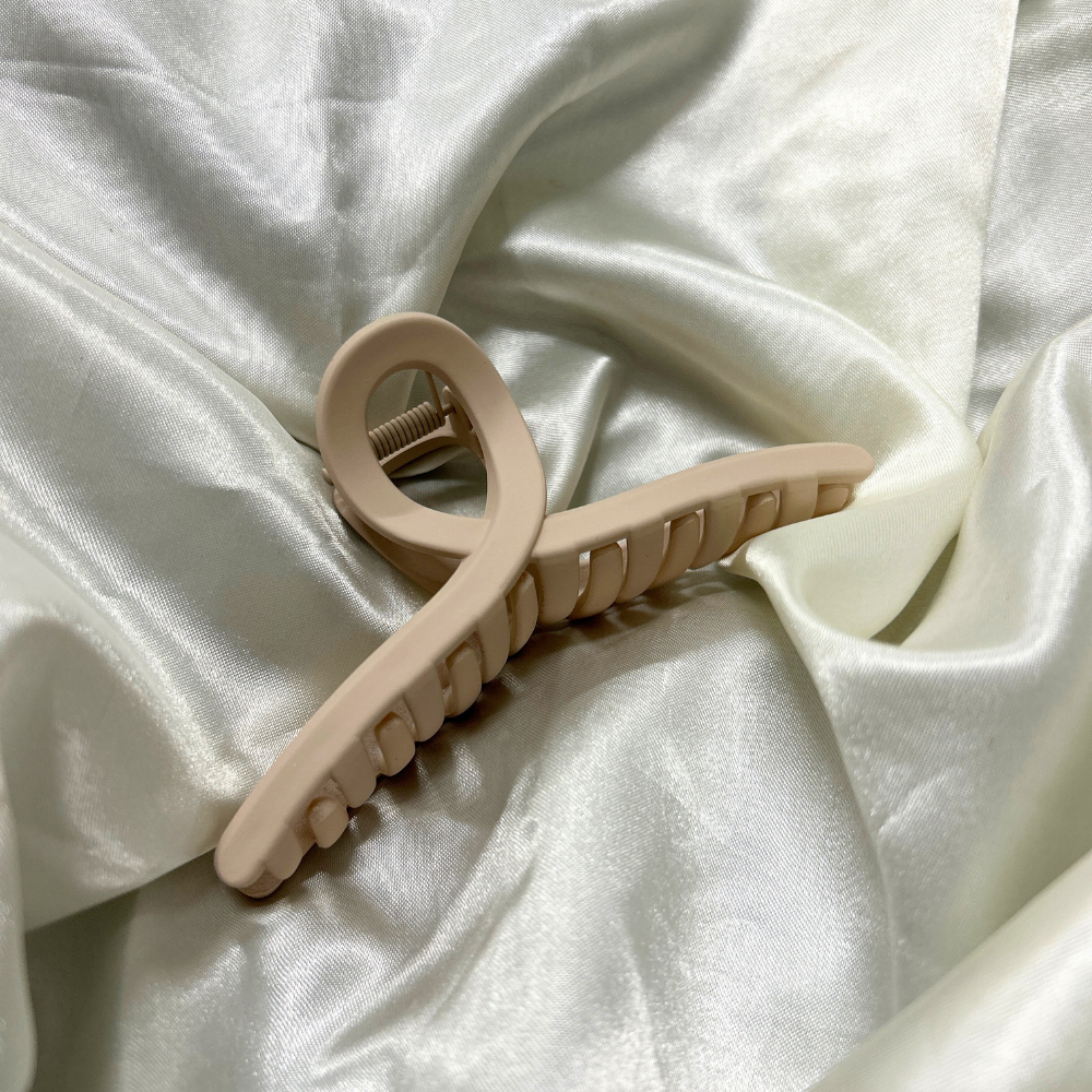 Twisted Bow Claw Clip - Brown