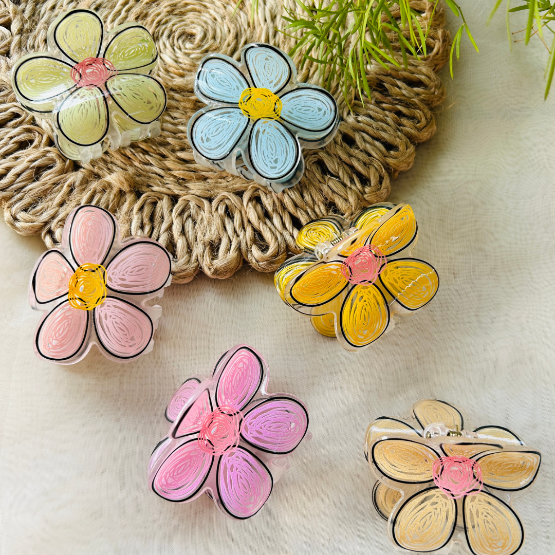 Hand Drawn Flower Claw Clip - Light Yellow