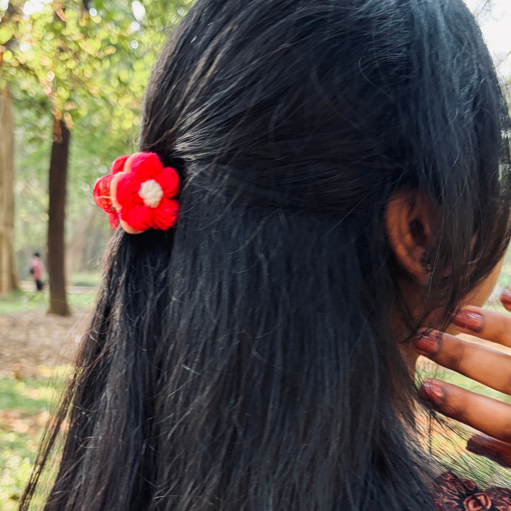 Crochet Flower Claw Clip - Bright Pink