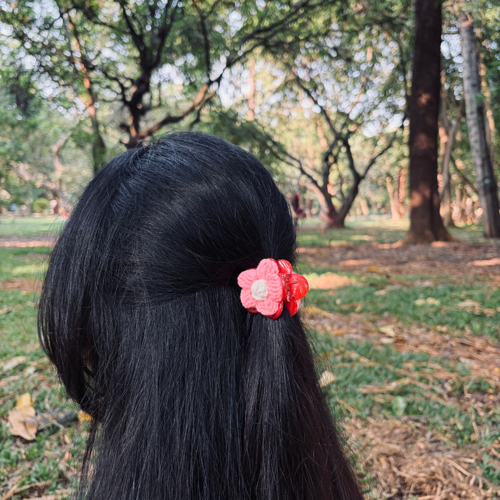 Crochet Flower Claw Clip - Light  Pink