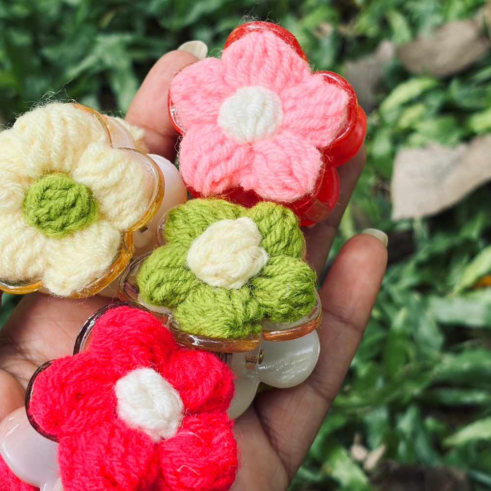 Crochet Flower Claw Clip - White
