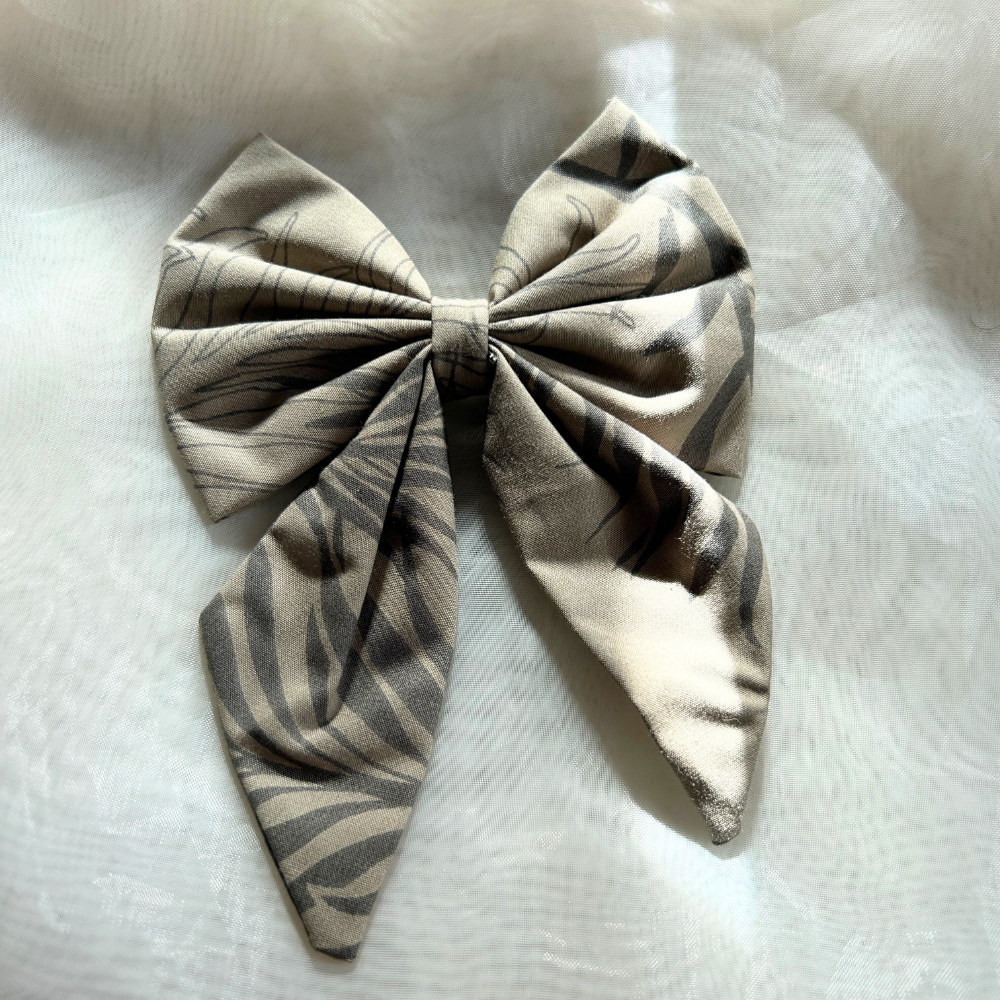 Green Prints Pigtail Bow