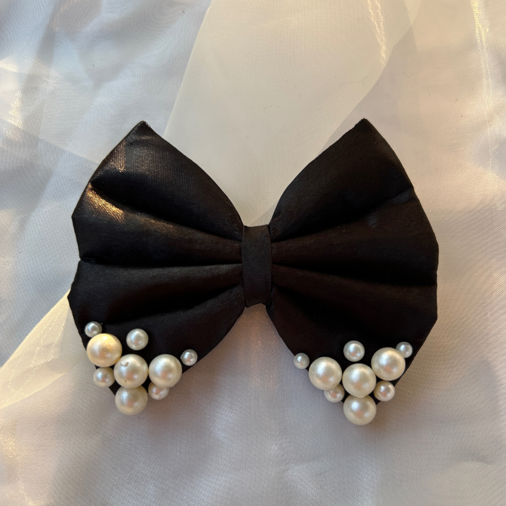 Black Pearl Hair Bow