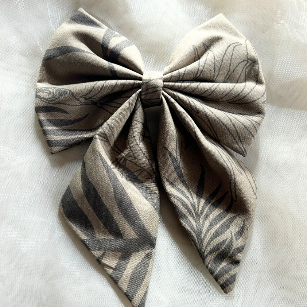 Green Prints Pigtail Bow