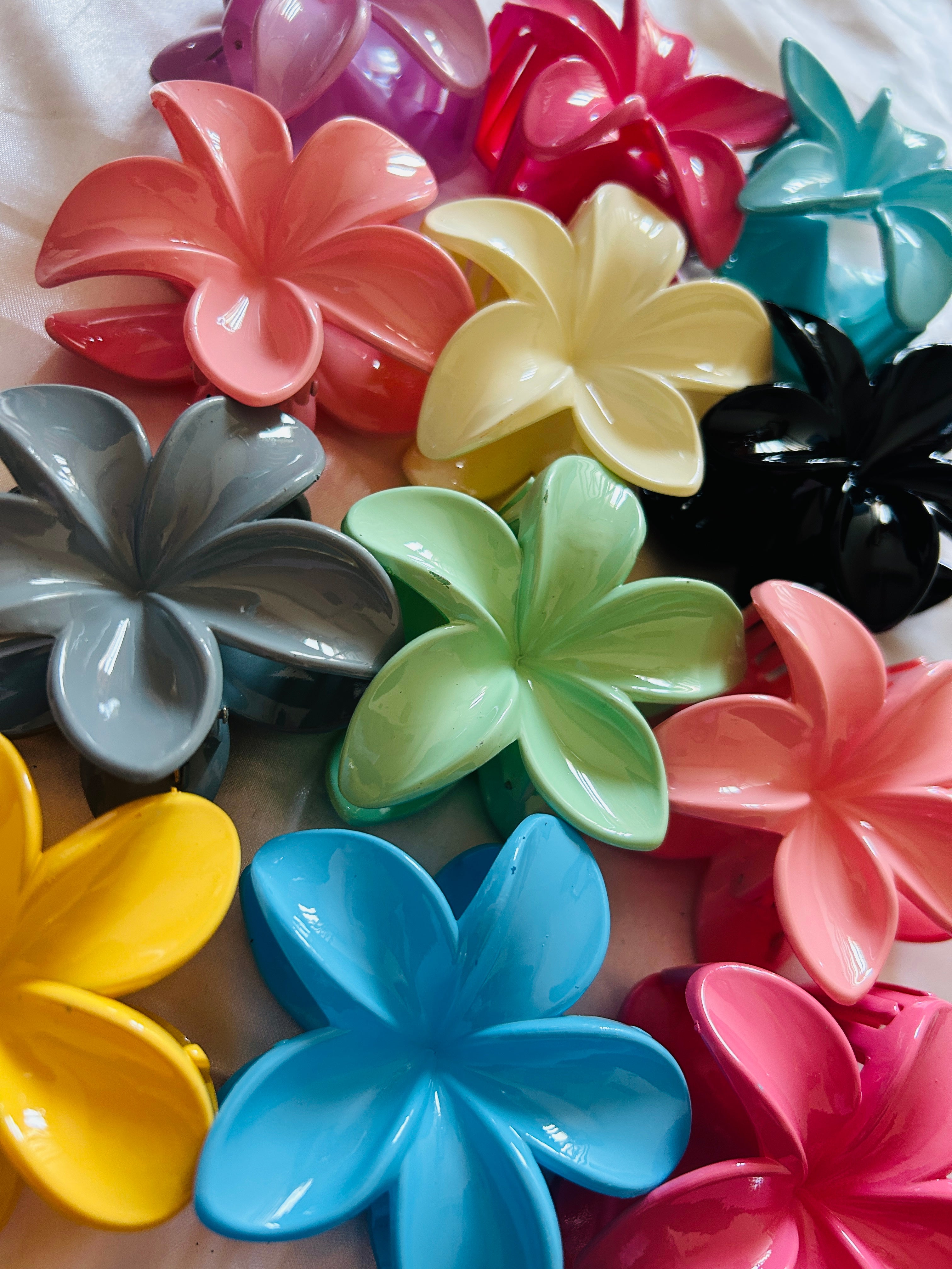 Glossy Flower Claw Clip - Medium