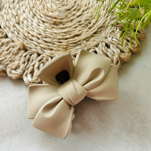 Beige Bow Shaped Claw Clip