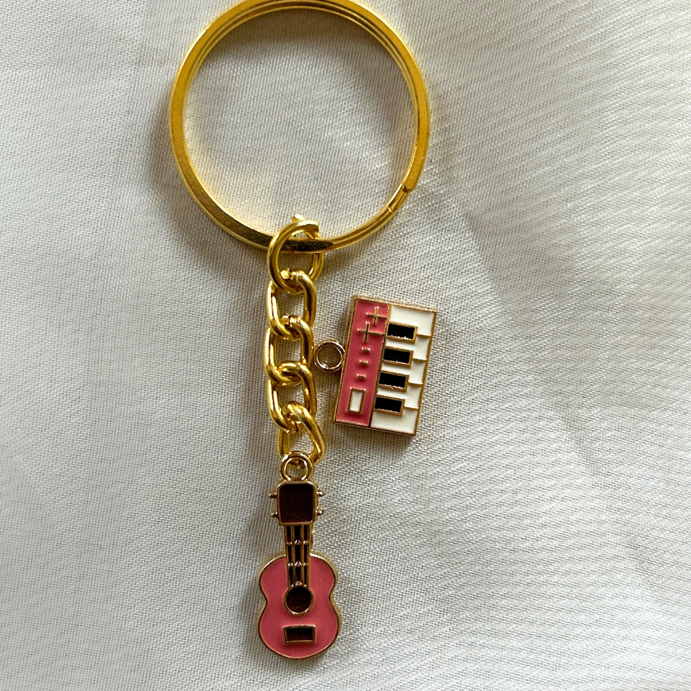 Guitar and Piano Keychain - Musical Instruments