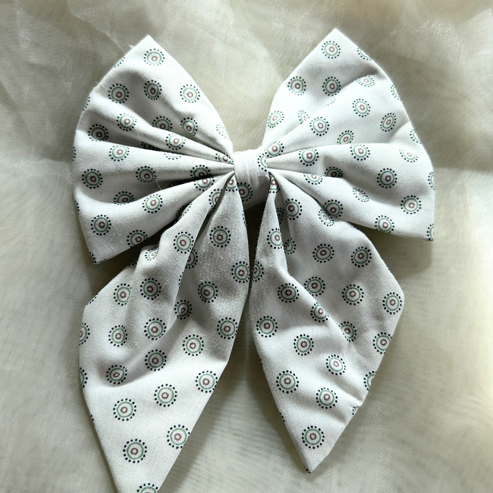 White Prints Pigtail Bow