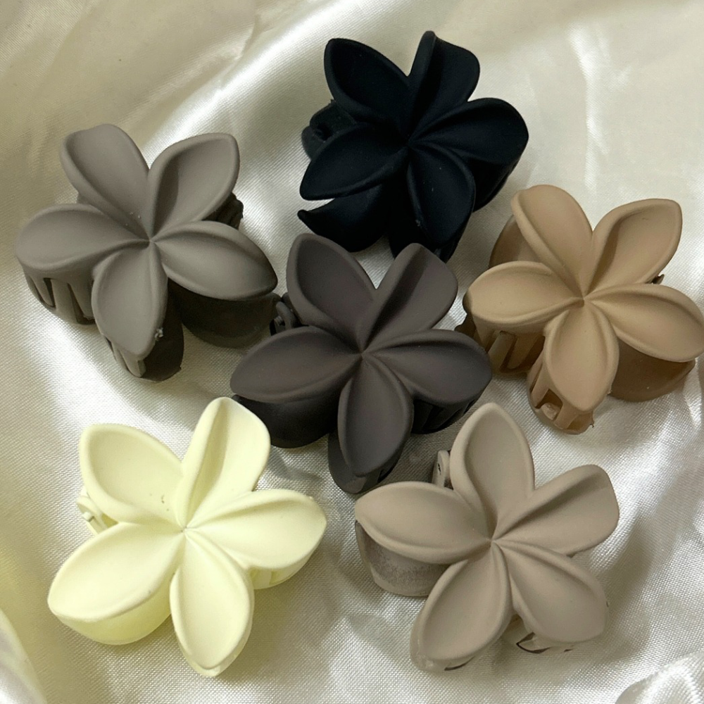 Flower Shaped Claw Clip - Small